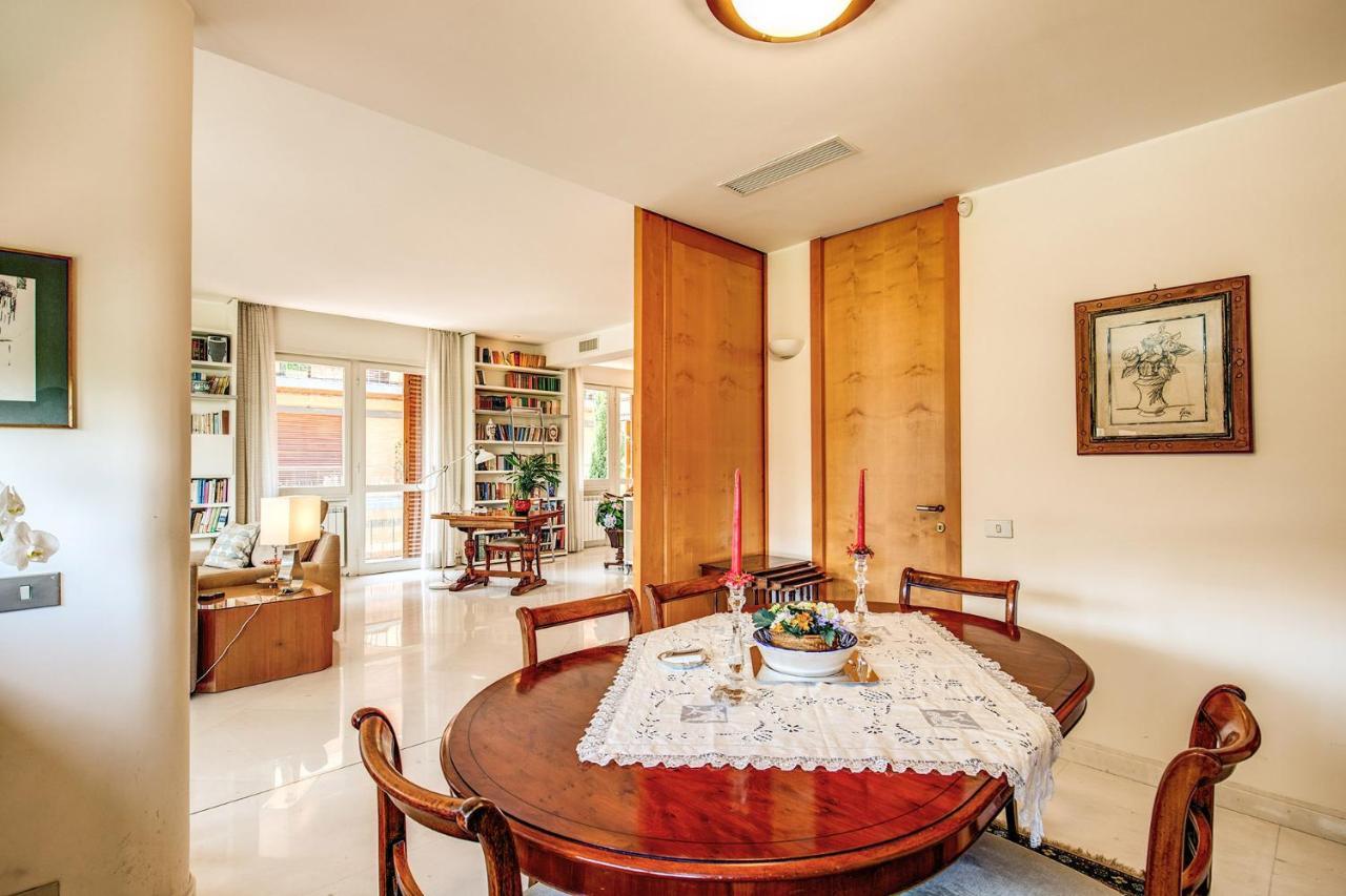 Terrazza Piccolomini: Elegant Apartment Stunning View Over Rome/St Peter'S Dome Exterior foto
